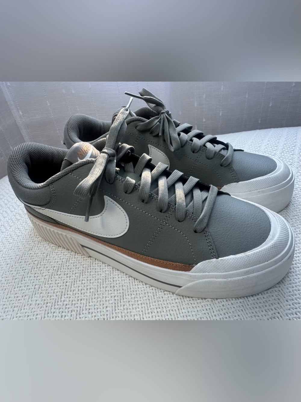 Nike Women’s Sz 10 Legacy Court Lift Sneakers in Olive & Tan Trim Details.